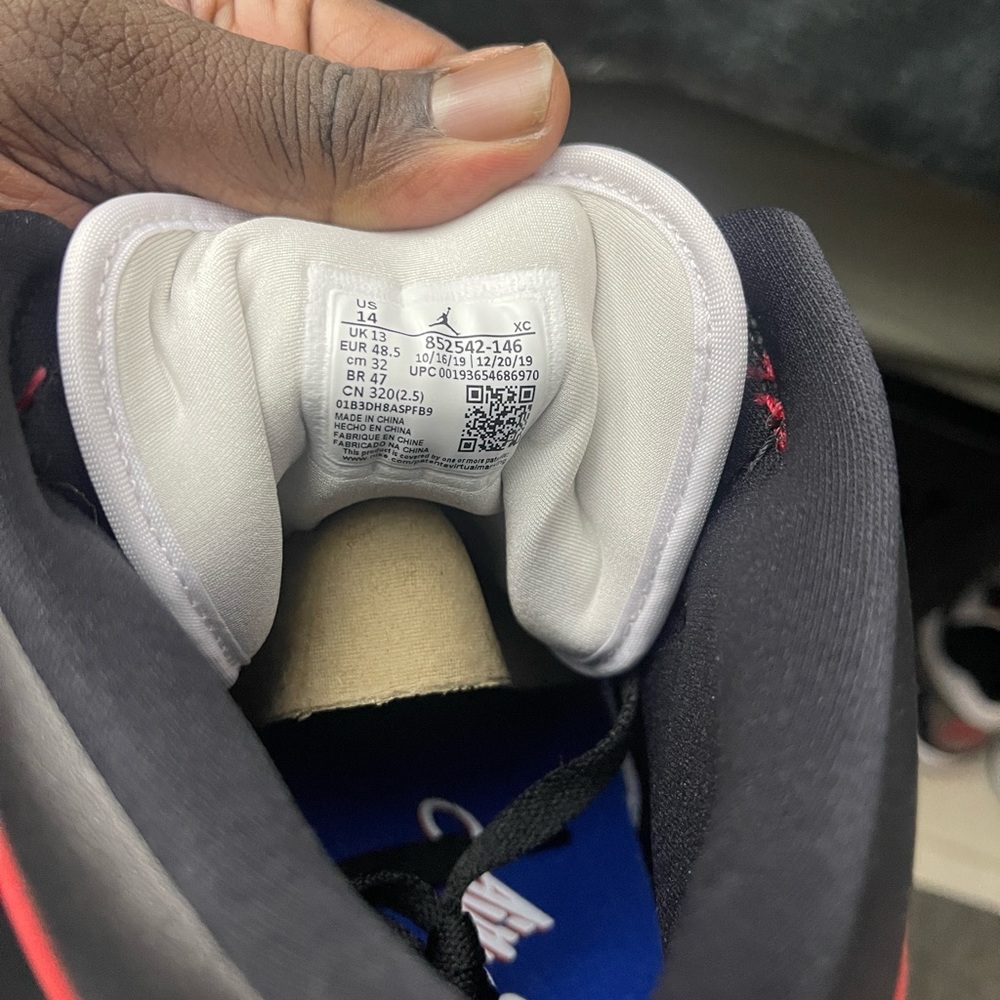 Jordan 1 Mid (Multi-Color Swoosh) - Picture 6 of 7